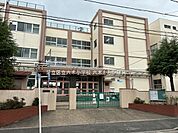 小学校 360m 足立区立六木小学校