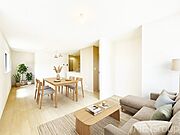 ゆとりある広さが嬉しいリビングは家族みんなの憩いの空間です　※家具はCGです
