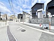 見通しの良さとともに、街並みに開放感を与えてくれます。 