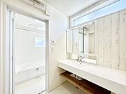 清潔感のある快適空間です。毎日の身支度も気持ち良くお使い頂けます。 