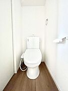 トイレは1階と2階それぞれに配置されていてとても便利です。 