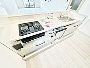 使いやすさを優先したスライド式収納タイプ！
