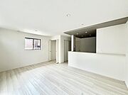 落ち着いた雰囲気のＬＤＫは家族みんなの快適空間  