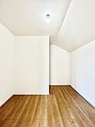 ウォークインクローゼットの活用で生活空間スッキリ　