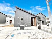 ゆったりと開放的な空間を楽しめる平屋建て！