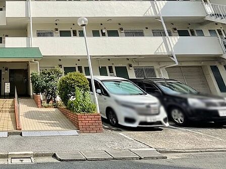 専用駐車場付きです!