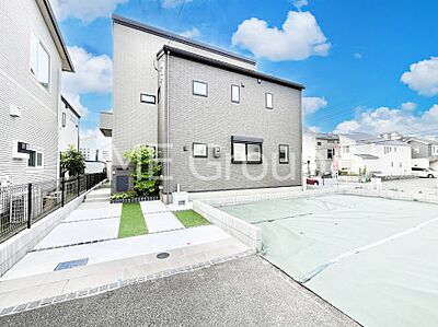 外観:暮らしやすさと居心地の良さにこだわったシンプルで飽きのこないデザイン ! 外観:暮らしやすさと居心地の良さにこだわったシンプルで飽きのこないデザイン !