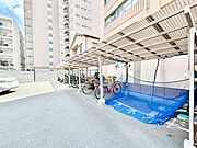 駐輪場は屋根付き　