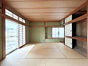 柔らかい畳の空間は、お子様の遊び場や来客時のおもてなしの場所として重宝します。 