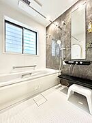 一日の疲れを癒やす大切なバスタイム。ゆっくりとお風呂を楽しんで疲れをとりたいですね！  