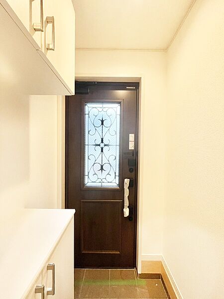 玄関を拡大表示