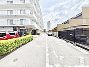 外観 敷地内に駐車場施設