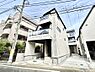 外観：たっぷりの陽光と開放感に包まれる明るい住まい  