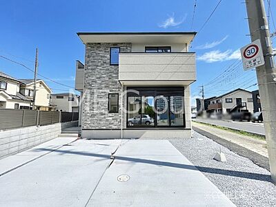 外観:たっぷりの陽光と心地よい風が舞い込む住まい 外観:たっぷりの陽光と心地よい風が舞い込む住まい