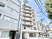 生活に便利な地に伸びやかな家族の生活風景を描く住まい