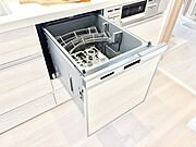 面倒な片づけは食洗機にお任せ！家事の負担が減って心と時間にゆとりができます。