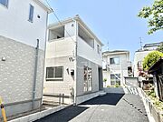 たっぷりの陽光と開放感に包まれる明るい住まい