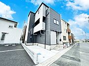 溢れる陽光でご家族の笑顔も輝く