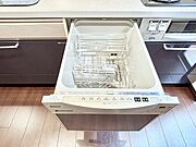 面倒なお片づけは食洗機にお任せ！家事の負担が減って、時間にも気持ちにもゆとりができます。
