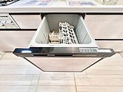 面倒なお片づけは食洗機にお任せ！家事の負担が減って、時間にも気持ちにもゆとりができます。