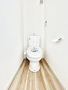 トイレは温水洗浄機能付き