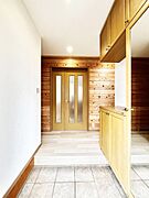 家族の帰宅やお客様をあたたかく迎える玄関