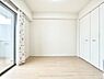 子供部屋：リビング横の洋室は目が届きやすいのでお子様のお部屋にぴったりです。