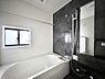 浴室：落ち着いた雰囲気でゆっくりお寛ぎいただけるバスルーム