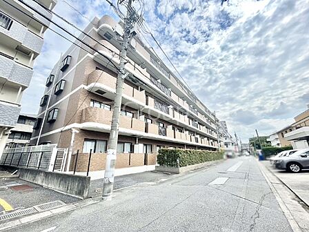 溢れる陽光でご家族の笑顔も輝く