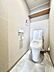 トイレ：明るく清潔感のあるトイレです。  