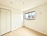室内：爽やかな日差しがお部屋全体を優しく包み込んでくれます