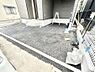 駐車場：生活に欠かせない駐車スペース。