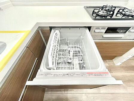 面倒なお片づけは食洗機にお任せ!家事の負担が減って、時間にも気持ちにもゆとりができます。