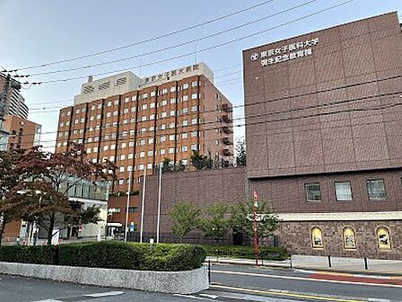 病院 500m 東京女子医科大学病院
