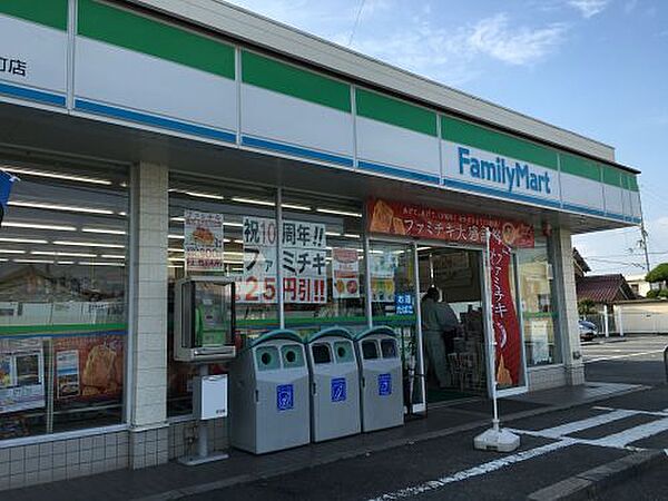 画像26:【コンビニエンスストア】ファミリーマート土山駅前店まで686ｍ