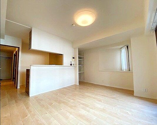 角のお部屋の為...
