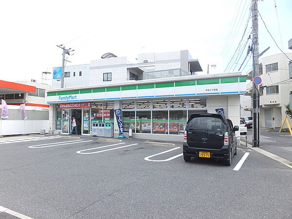 画像20:コンビニ「ファミリーマート中広三丁目店まで379ｍ」