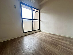 ハイネス江波 4階1Kのリビング/ダイニング