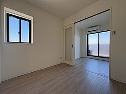 グレース十日市 9階1LDKのリビング/ダイニング