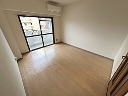 プーテゥジュール5番街 3階1Kのリビング/ダイニング