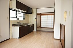 中山鏡が丘貸家（4-38） 4DKのリビング/ダイニング