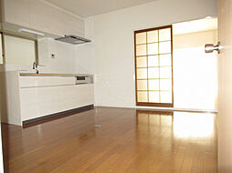 戸坂大上4丁目貸家 4DKのリビング/ダイニング