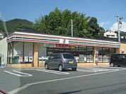コンビニ「セブンイレブン広島馬木店まで435ｍ」