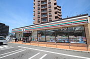 コンビニ「セブンイレブン広島川内2丁目店まで665ｍ」