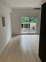 ＴＲＥＥ　ＴＥＲＲＡＣＥ　平和公園 3階ワンルームのリビング/ダイニング