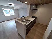 ※掲載写真は同マンション別部屋参考写真となります
