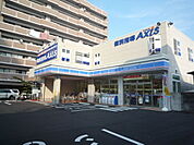 コンビニ「ローソン広島大町東2丁目店まで435ｍ」