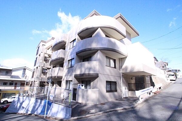 ヴィラブランシュ牛田 ｜広島県広島市東区牛田新町3丁目(賃貸マンション2DK・3階・42.20㎡)の写真 その1