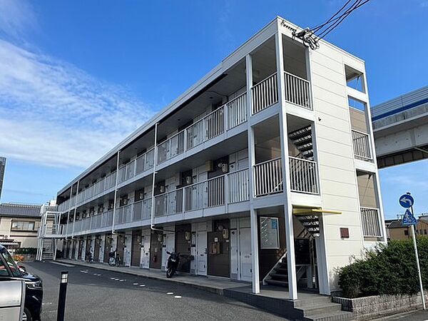 レオパレスＣｈａｍｂｒｅ　Ｓ ｜広島県広島市中区光南3丁目(賃貸マンション1K・3階・23.18㎡)の写真 その1