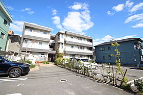 広島県広島市安佐南区川内5丁目（賃貸マンション2LDK・2階・67.35㎡） その1